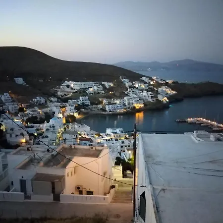 Ferienwohnung Θέαστρον - Theastron House With Great View In Chora Pera Gyalos Exterior foto