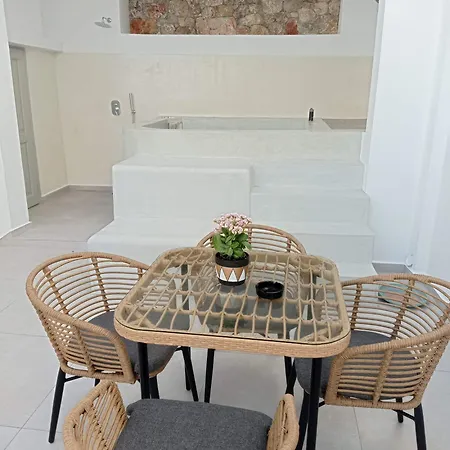 Ferienwohnung Θέαστρον - Theastron House With Great View In Chora Pera Gyalos Exterior foto