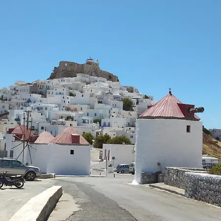 Ferienwohnung Θέαστρον - Theastron House With Great View In Chora Pera Gyalos Exterior foto
