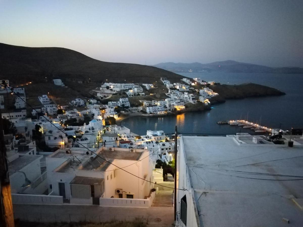 θέαστρον - Theastron House With Great View In Chora Pera Gyalos