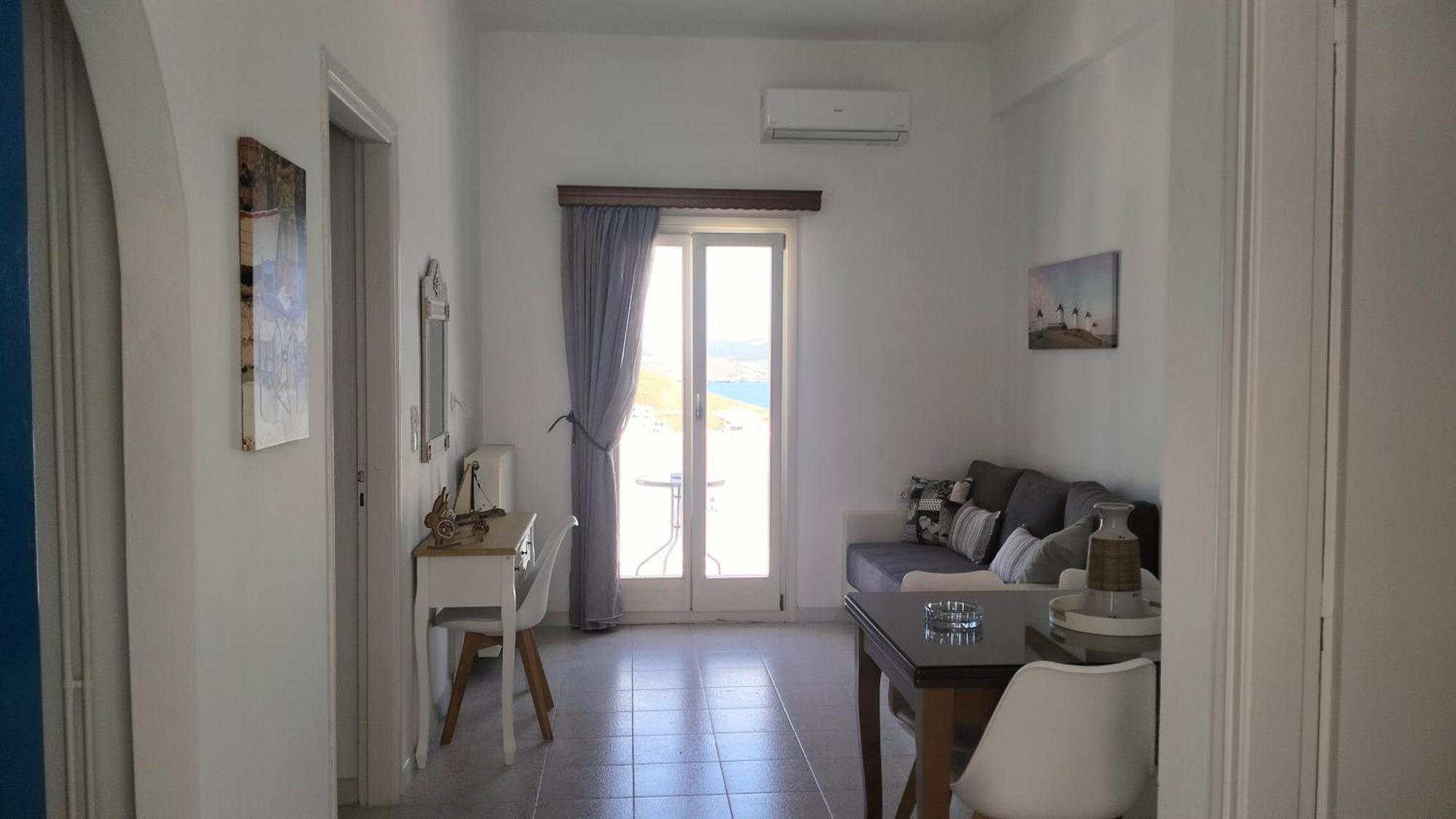 θέαστρον - Theastron House With Great View In Chora Pera Gyalos